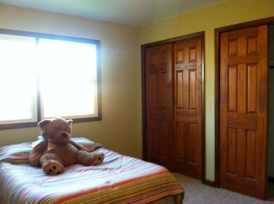 2310 Mulberry Ct, Aurora, IL 60506 - photo 3