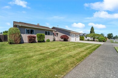 1208 Semanski St, Enumclaw, WA 98022 - photo 2