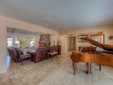 007_Living and Family Room