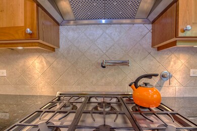 545 Briarhill Ln, Glenview, IL 60025 - photo 7