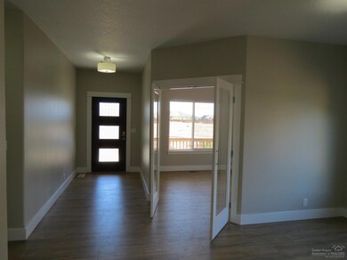 2408 SW 39th St, Redmond, OR 97756 - photo 3