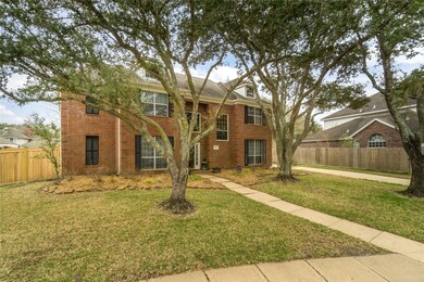 1801 Stonecreek Cir, Friendswood, TX 77546 - photo 2