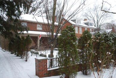 Front/courtyard wall