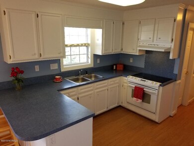 689 E Main St, Winterville, NC 28590 - photo 6