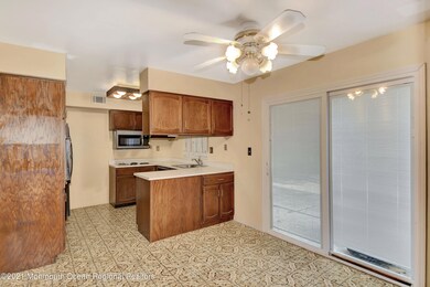 09-Kitchen
