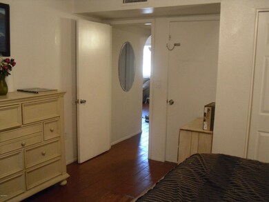 3303 W Del Monico Ln unit <WOW>, Phoenix, AZ 85051 - photo 6