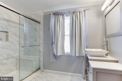 4616 Birchtree Ln, Temple Hills, MD 20748 - photo 4