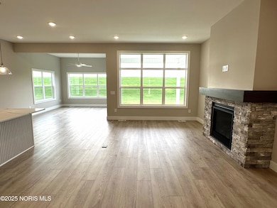 15261 Cypress Dr, Perrysburg, OH 43551 - photo 3