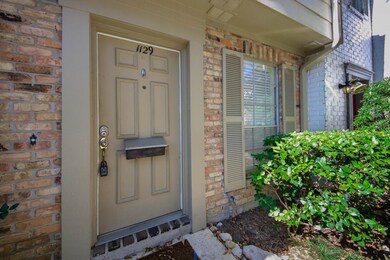 1129 Country Place Dr, Houston, TX 77079 - photo 4