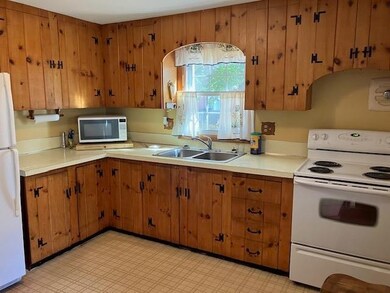 71 Tampa St, Nashua, NH 03064 - photo 3