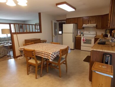 431 Cross Ave, Saint Johnsbury, VT 05819 - photo 4