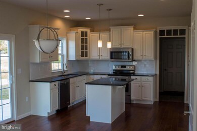 820 Jasmine Ave unit 73, Mount Joy, PA 17552 - photo 3