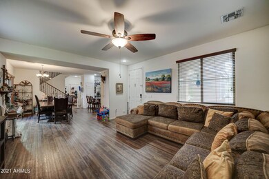 2715 N 73rd Dr-6