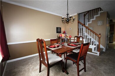 Dining room with molding