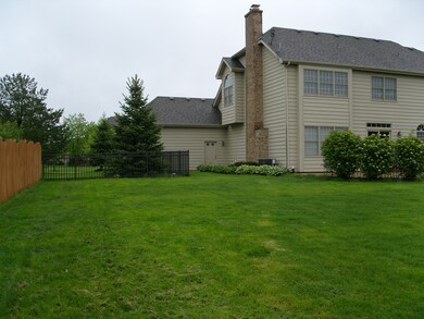 610 Clover Dr, Algonquin, IL 60102 - photo 3