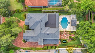 1/2 Acre & new roof in 2021