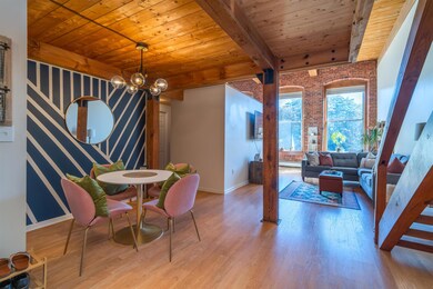 Rivermoor Landing unit 45, Newmarket, NH 03857 - photo 4