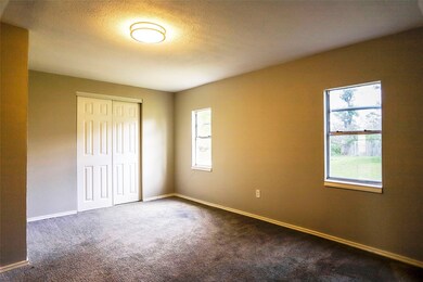 6935 Finch St, Houston, TX 77028 - photo 7