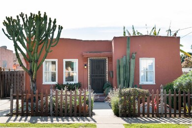 160 W Prospect St-002-017-Front Exterior