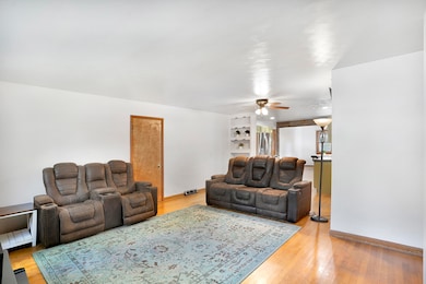 922 S Oak Ave, Aurora, MO 65605 - photo 6