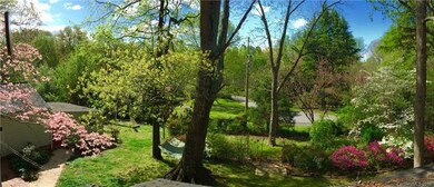 1318 E Broad St, Statesville, NC 28677 - photo 5