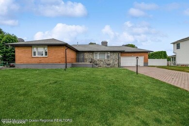 01_55LocustAve_2001_LowRes