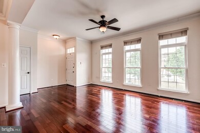 25288 Mcintyre Square, Chantilly, VA 20152 - photo 2