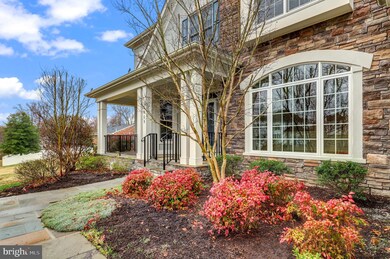 8905 Laurel Overlook Dr, Lorton, VA 22079 - photo 5