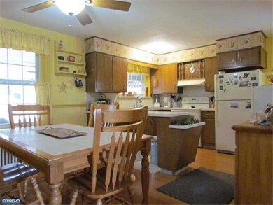 55 N 4th St, Souderton, PA 18964 - photo 3