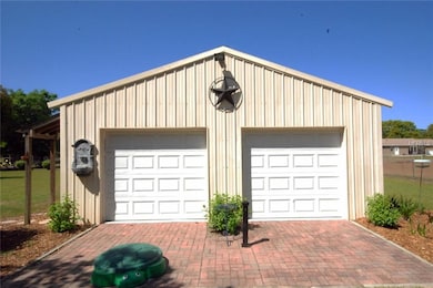 DETACHED GARAGE/WORKSHOP