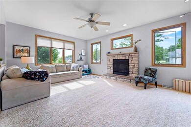 5266 Blackberry Dr, Fitchburg, WI 53711 - photo 2