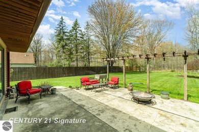 2584 W North Union Rd, Midland, MI 48642 - photo 5