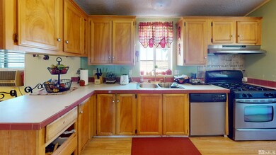 4345 Comstock Dr, Winnemucca, NV 89445 - photo 5