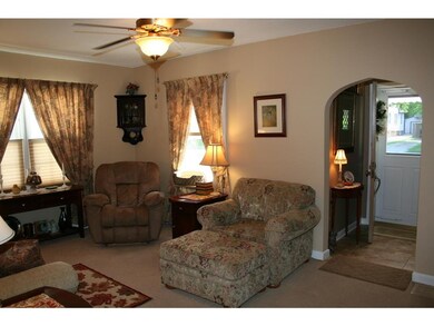 2408 46th St, Des Moines, IA 50310 - photo 4