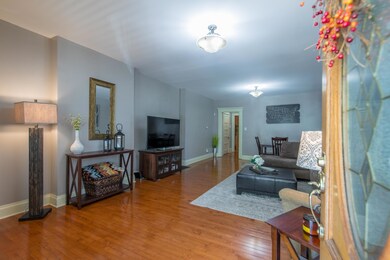 474 Vermont Place, Columbus, OH 43201 - photo 4