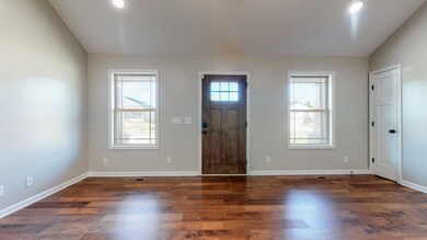 106 Blue Grass Dr, Shelbyville, TN 37160 - photo 4