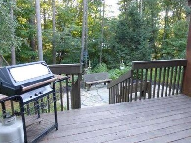 7 Bayberry Ln, Amherst, MA 01002 - photo 5