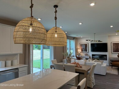 8404 Fairmount Rd, Louisville, KY 40291 - photo 3