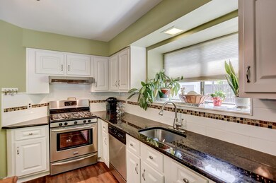 004_Kitchen
