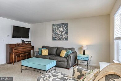 124 N Village Cir, Palmyra, PA 17078 - photo 5