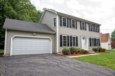 4 George Frost Dr, Holyoke, MA 01040 - photo 2