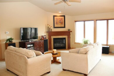 5187 Buttonbush Dr, Fitchburg, WI 53711 - photo 2