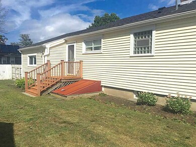 40 Clayton St, Middletown, RI 02842 - photo 4