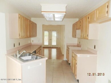 3935 Hunters Lake Cir E, Jacksonville, FL 32210 - photo 6