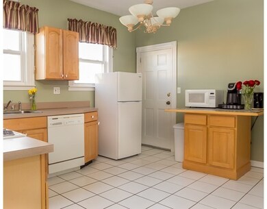 6 Shillaber St unit 2, Peabody, MA 01960 - photo 3