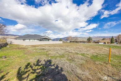 1808 North Rd, Wenatchee, WA 98801 - photo 3