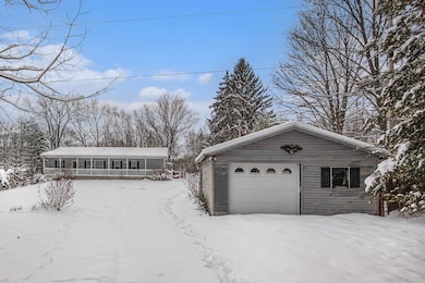 2810 Oak Forest Rd, Buchanan, MI 49107 - photo 2