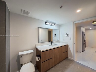 1800 Club unit 3705, Miami, FL 33132 - photo 3