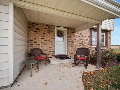 4214 S Doyle Rd, New Haven, IN 46774 - photo 4