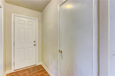5953 N Sapulpa Ave, Oklahoma City, OK 73112 - photo 5